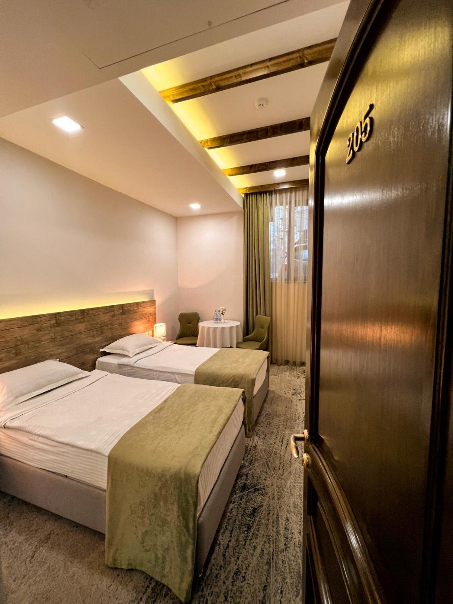 יירבאן Evn Boutique Hotel מראה חיצוני תמונה