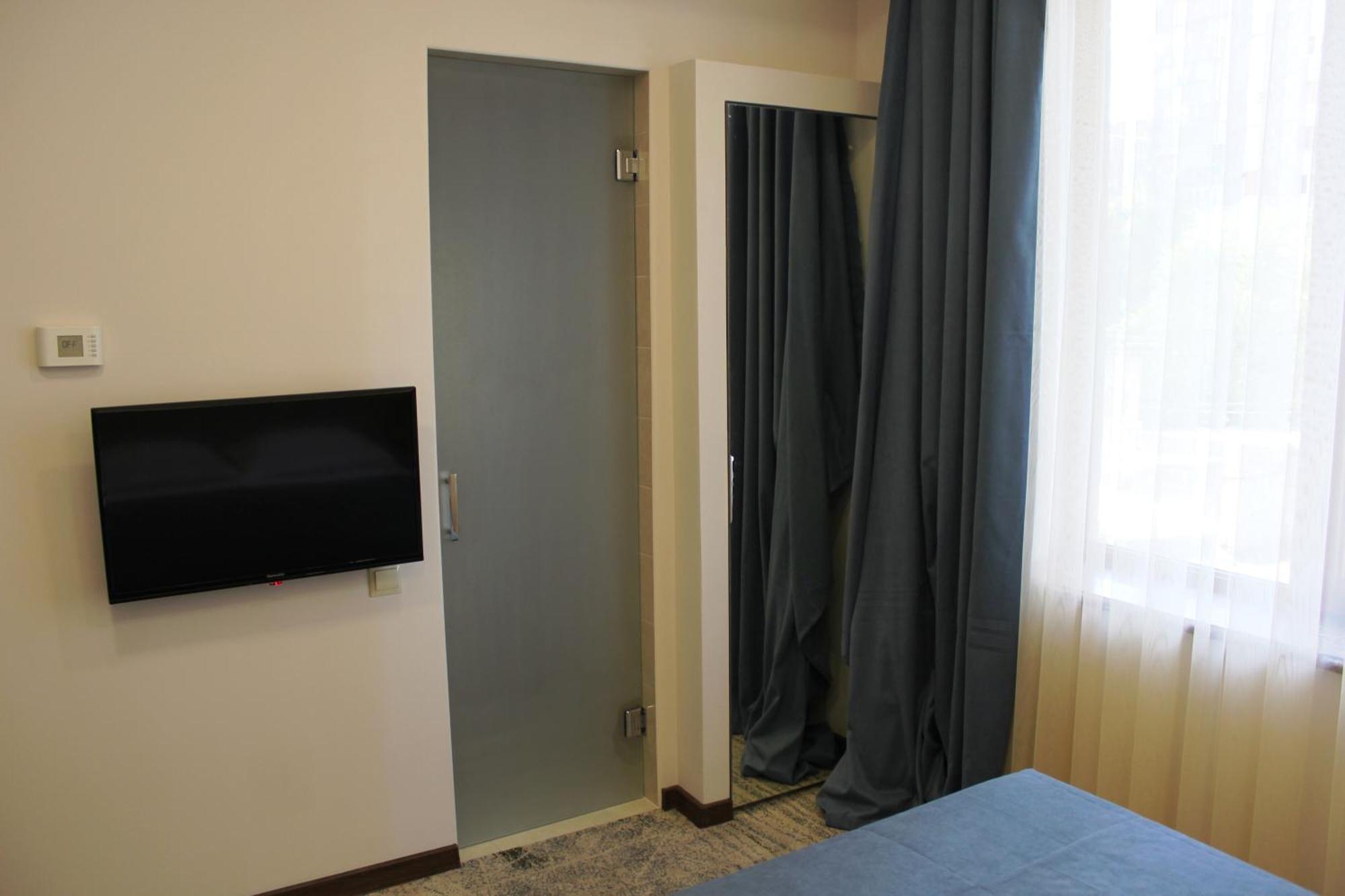 יירבאן Evn Boutique Hotel חדר תמונה