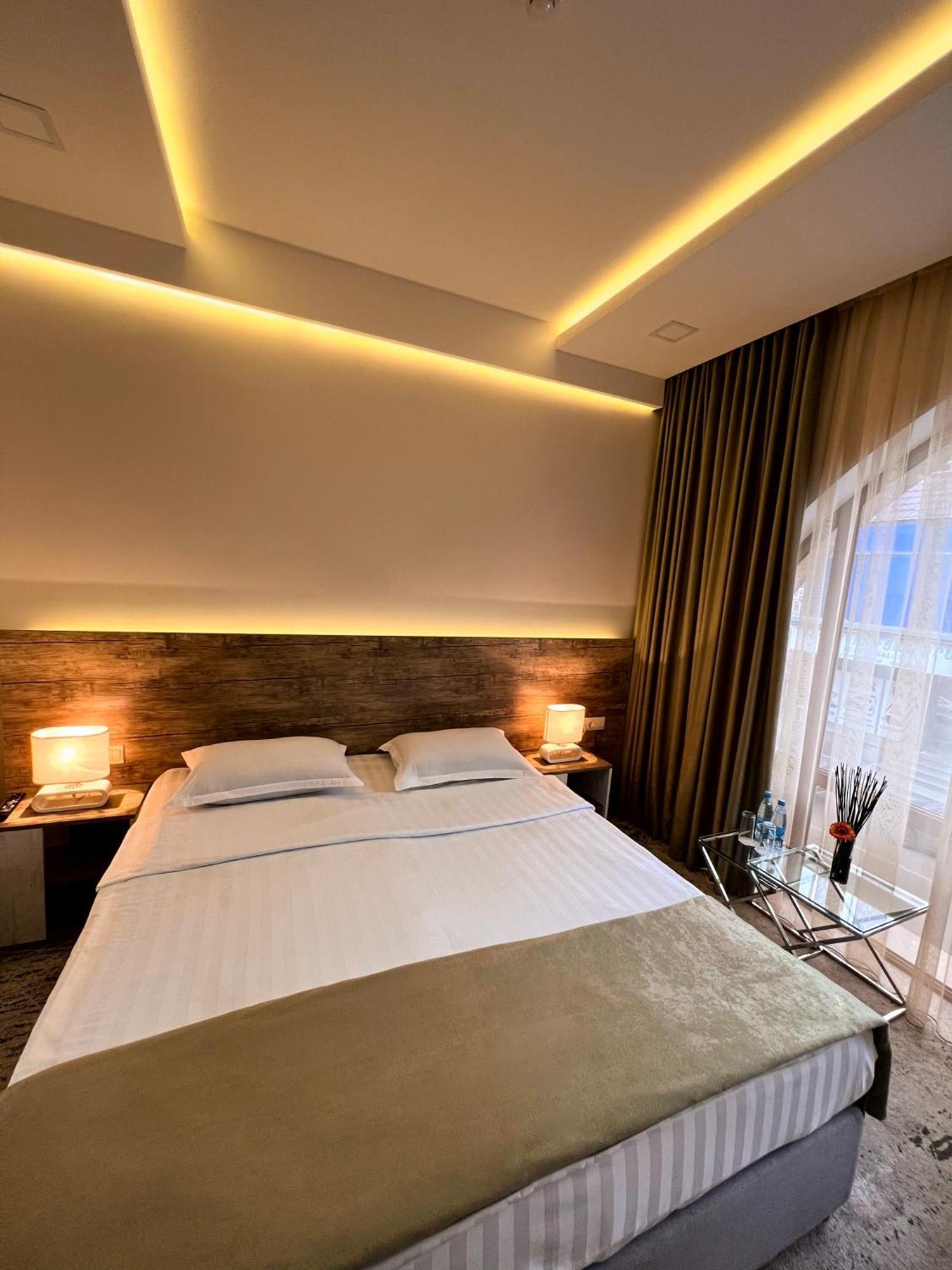 יירבאן Evn Boutique Hotel מראה חיצוני תמונה